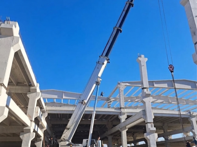 Grove GMK 5100 Crane