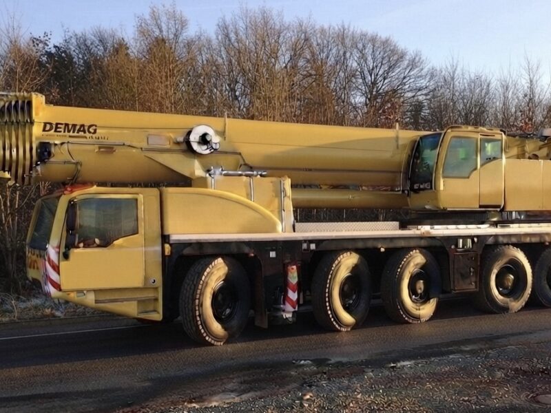 DEMAG AC 250-5 crane
