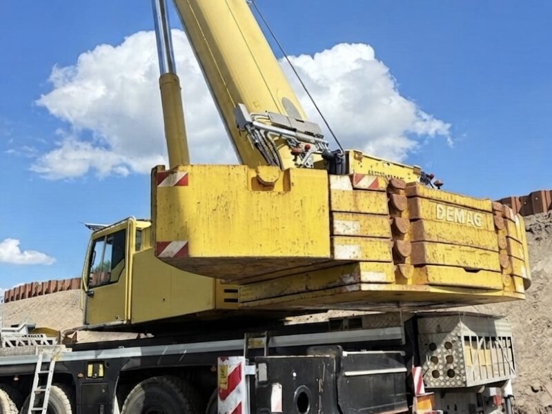DEMAG AC 250-5 crane